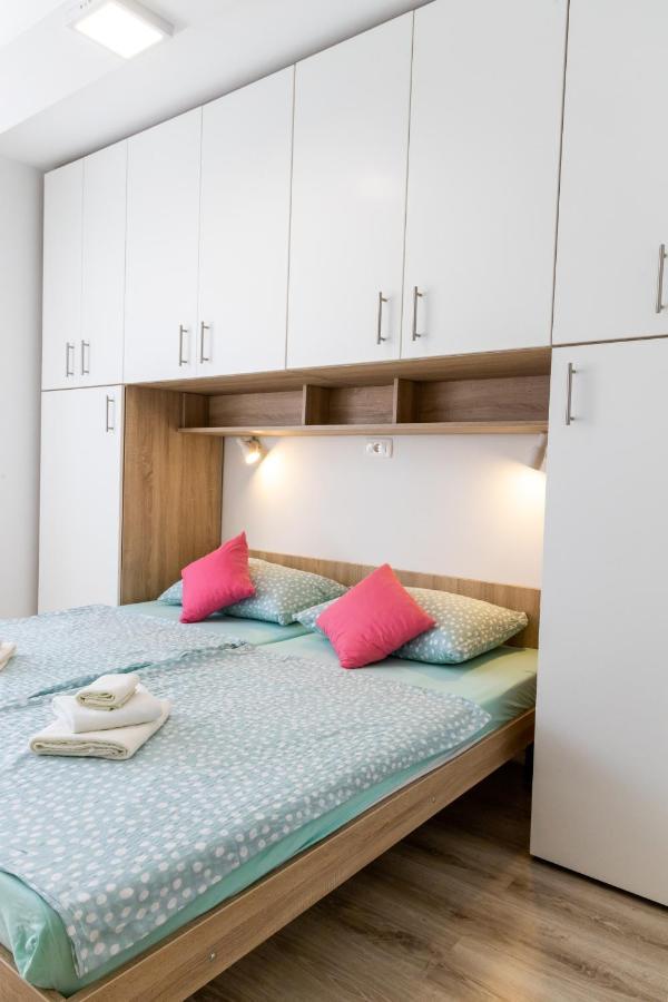 Apartmani Pranjic โปเรช ภายนอก รูปภาพ