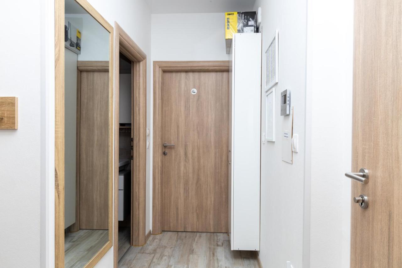 Apartmani Pranjic โปเรช ภายนอก รูปภาพ